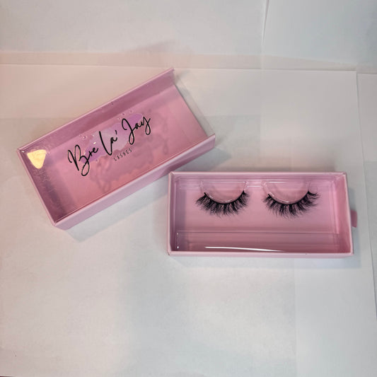Vibes  22mm Mink Lashes